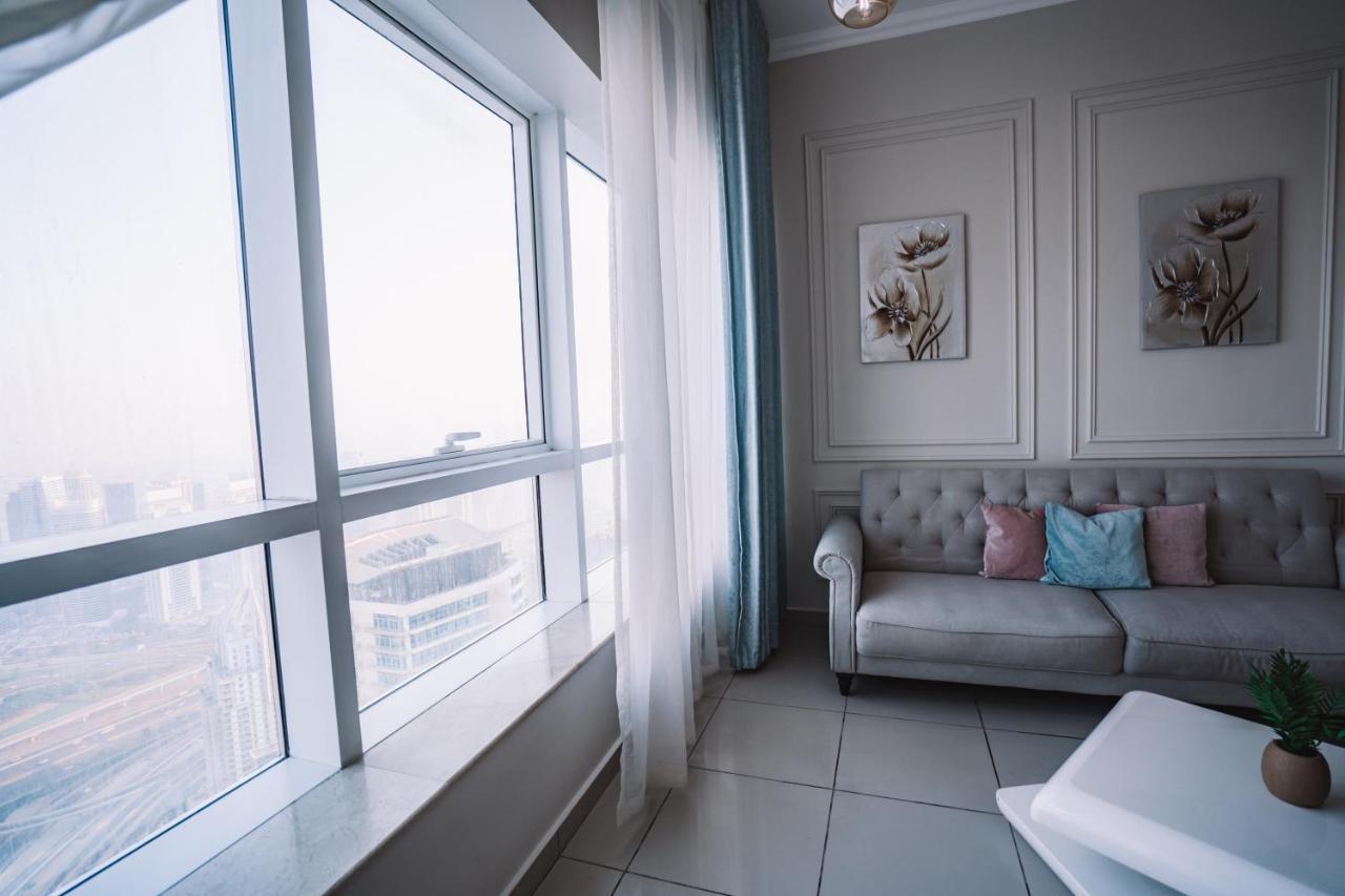 Savor Marina Views From The 64Th Floor Aparthotel Dubai Bagian luar foto
